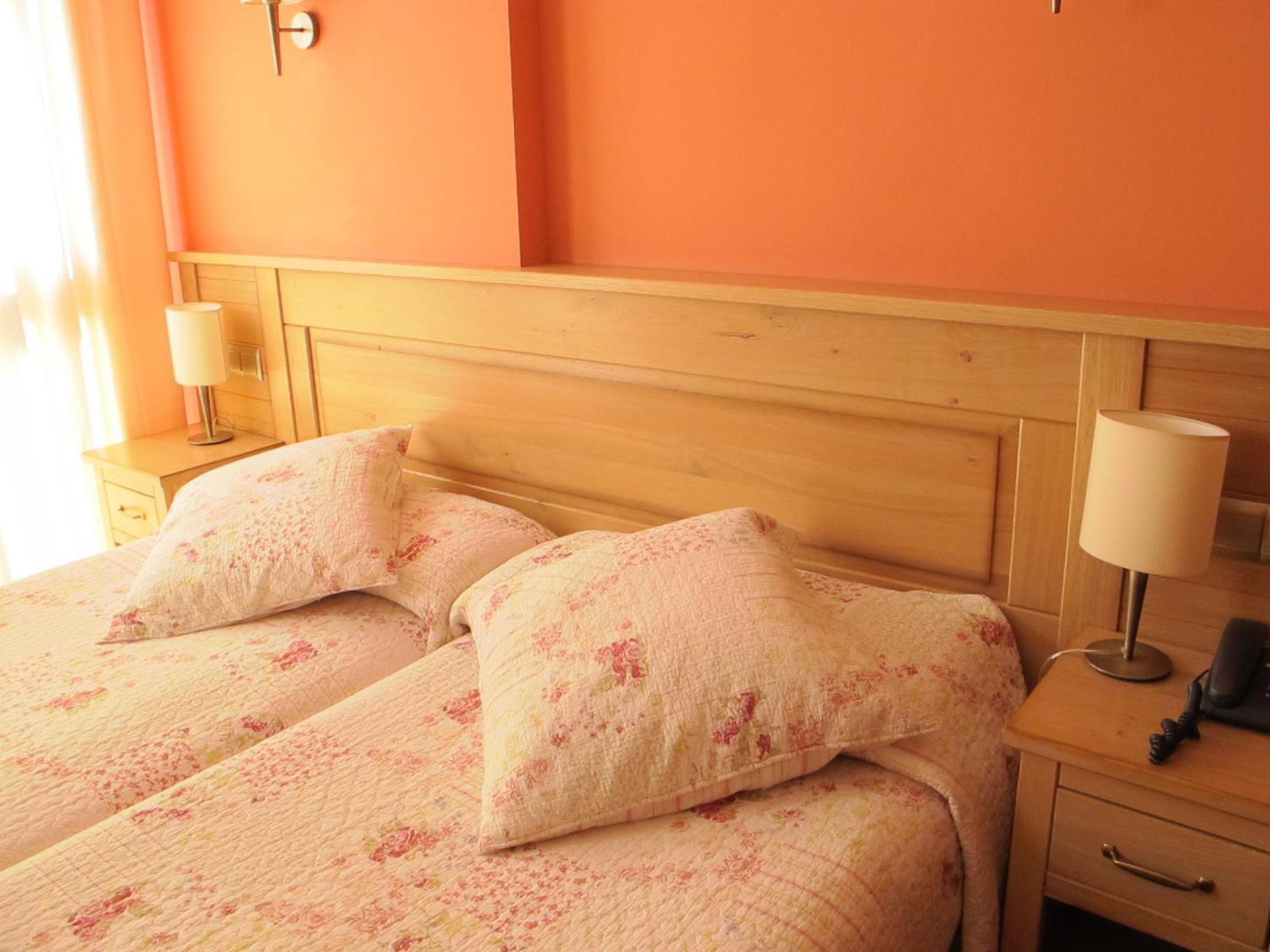 Hotel Alda A Boira Jaca Esterno foto