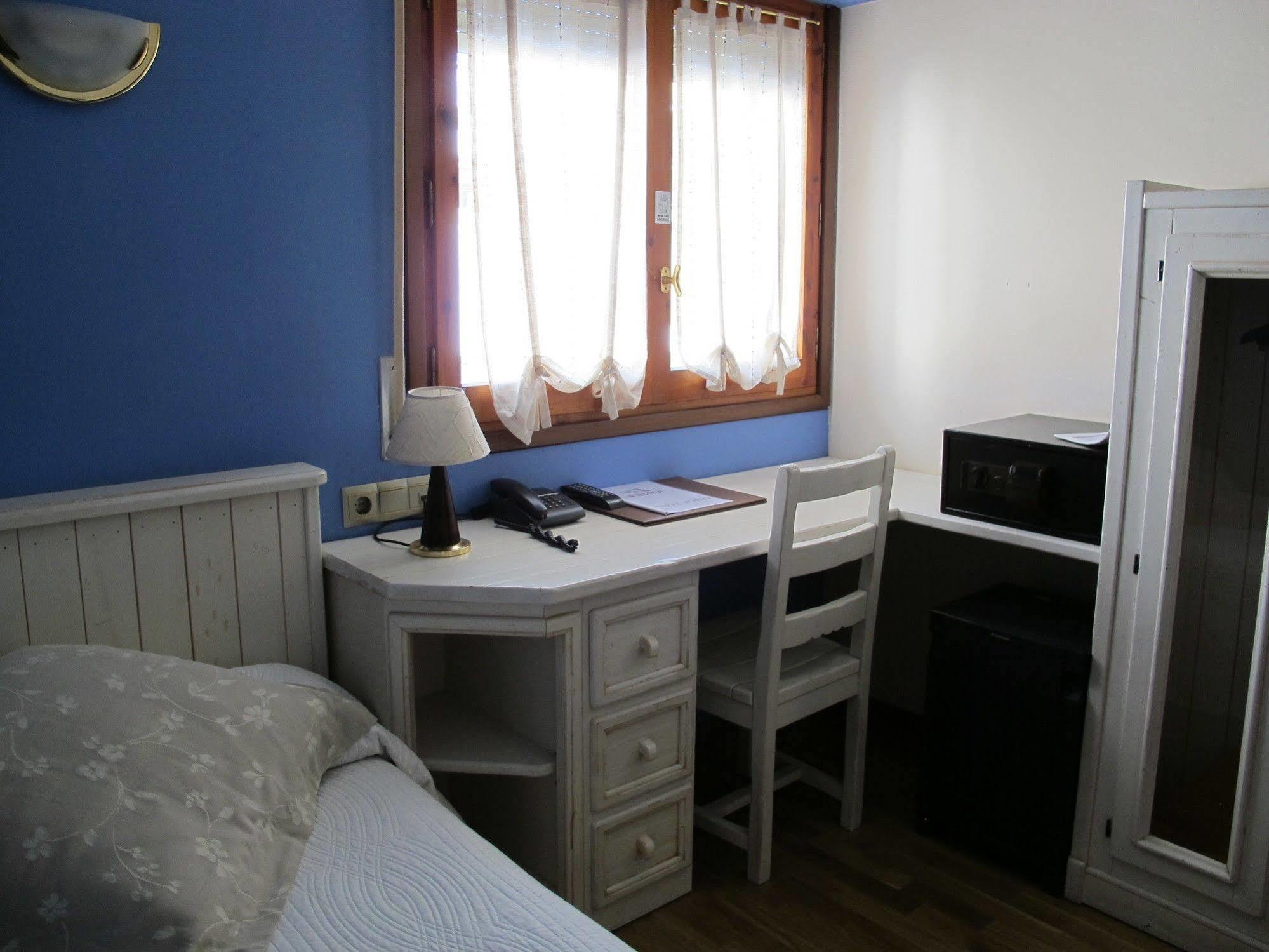 Hotel Alda A Boira Jaca Esterno foto
