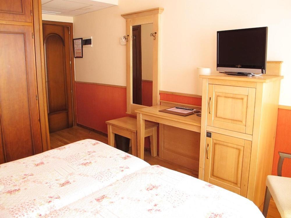 Hotel Alda A Boira Jaca Esterno foto