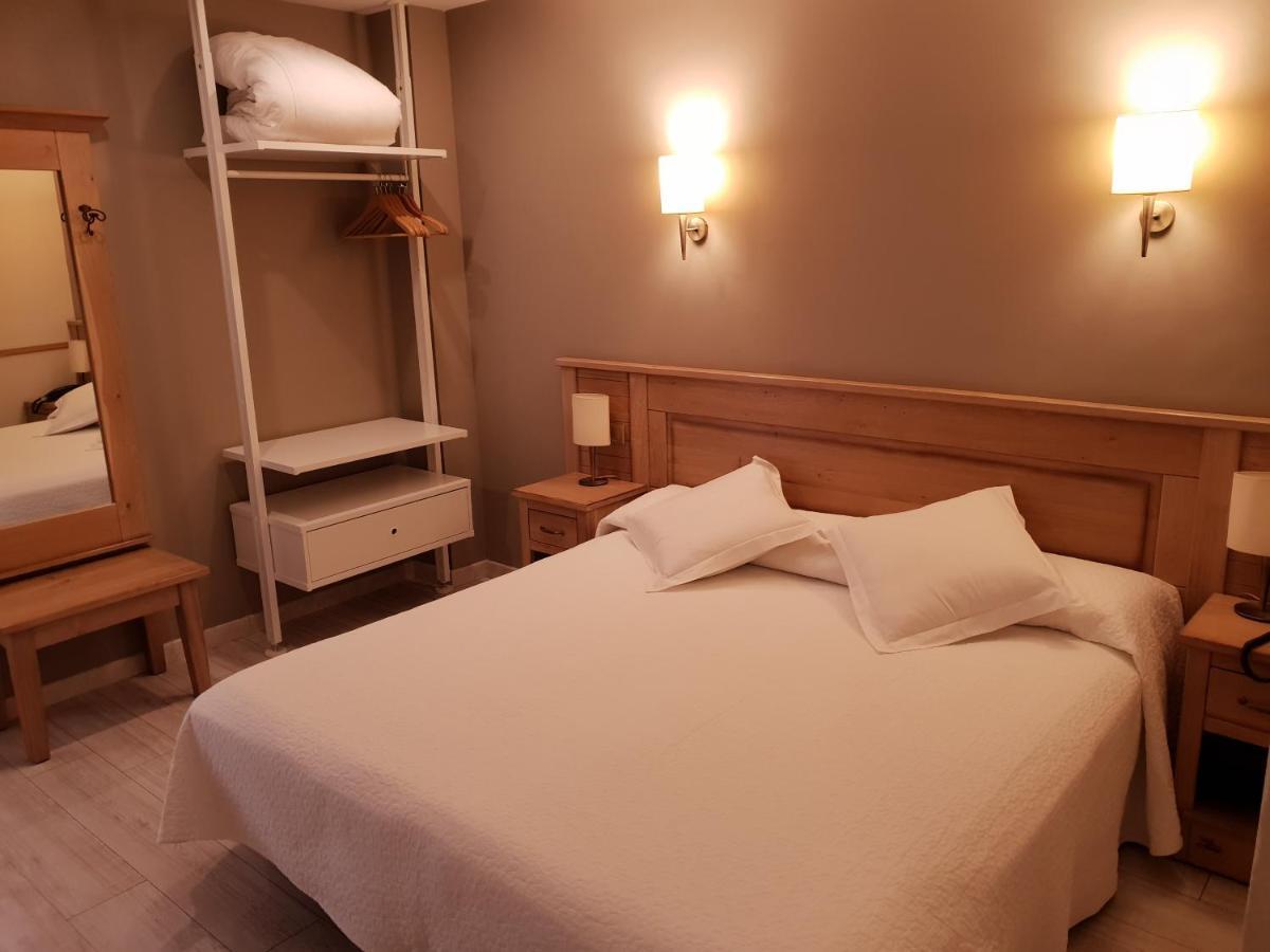 Hotel Alda A Boira Jaca Esterno foto