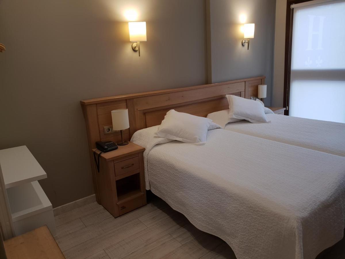 Hotel Alda A Boira Jaca Esterno foto