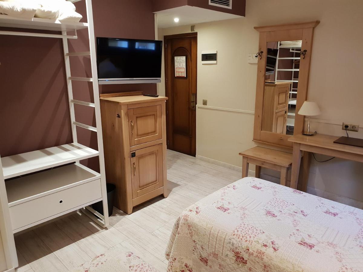 Hotel Alda A Boira Jaca Esterno foto
