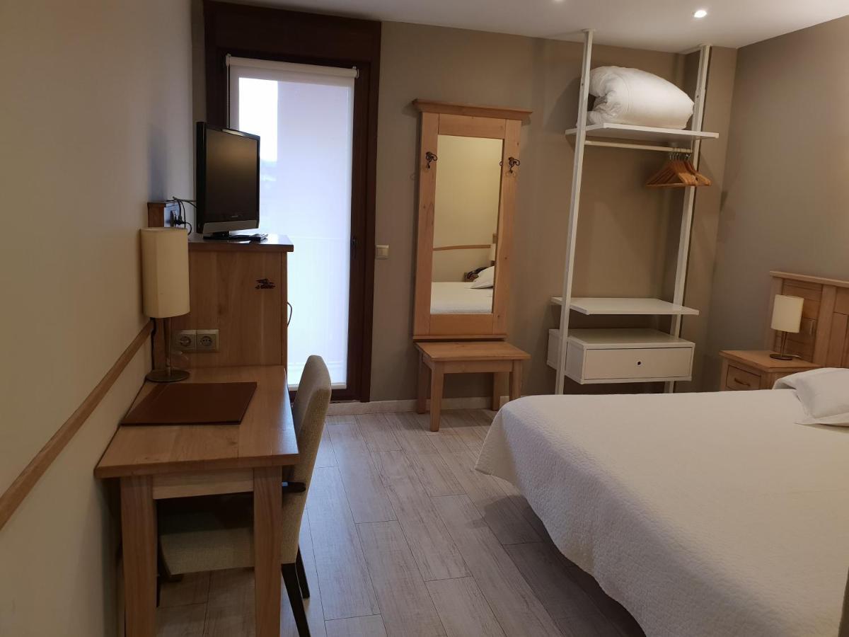 Hotel Alda A Boira Jaca Esterno foto