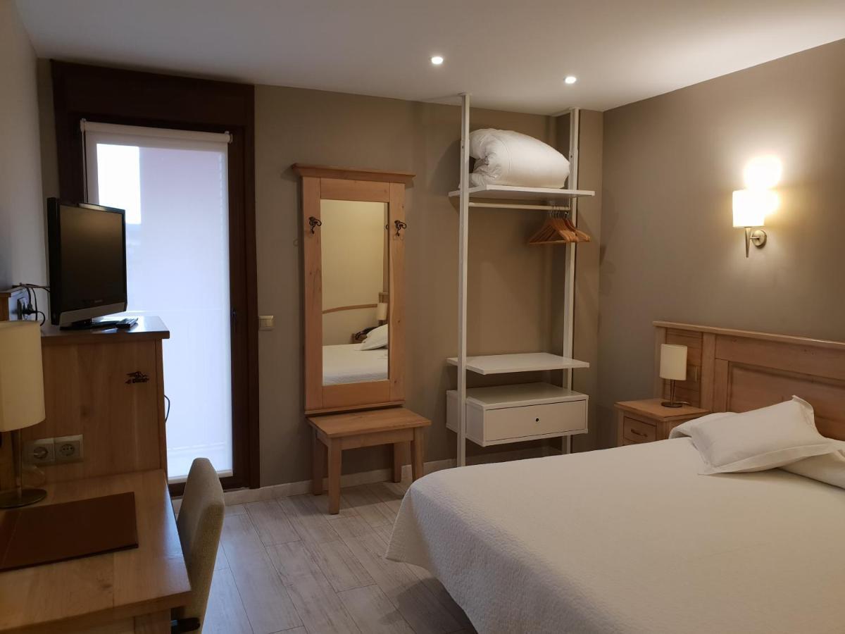 Hotel Alda A Boira Jaca Esterno foto