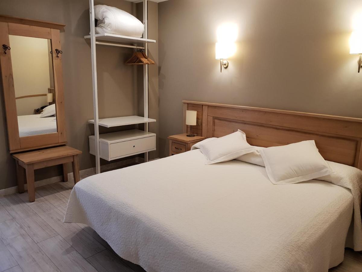 Hotel Alda A Boira Jaca Esterno foto